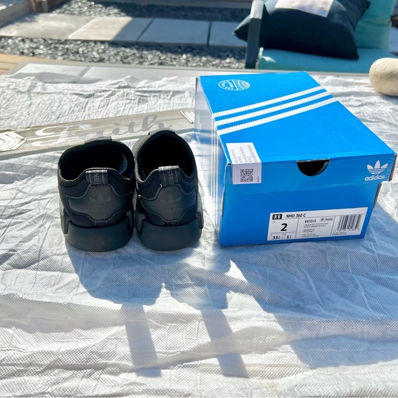 Kids Adidas NMD 360  sz. 2 & a sz. 3 - Picture 4 of 8